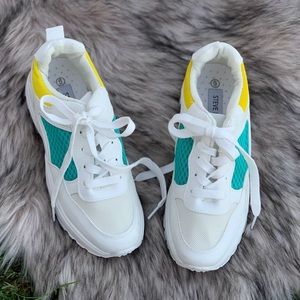 Steve Madden Memory Shoes 🍃